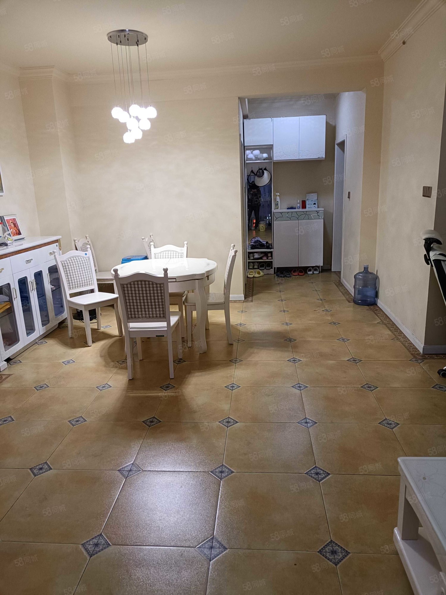 新兴家园3室1厅2卫130㎡东西99万