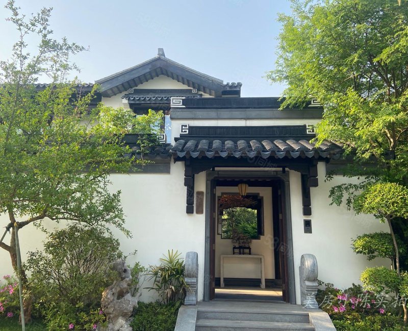 不买后悔一年,青山湖地铁口中式合院,200平超大花园豪华装修