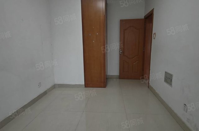 湖边城市主人铁路益民！电梯中层可三室！免大税看房方便