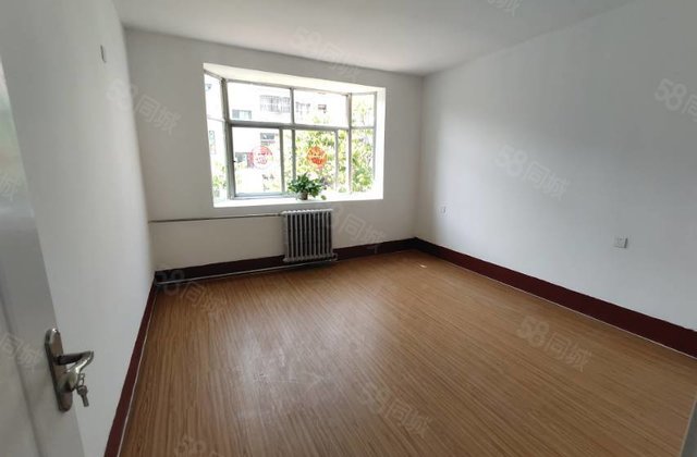 急售东昌中学 兴华路   馨安小区3室 精装修 中间楼层