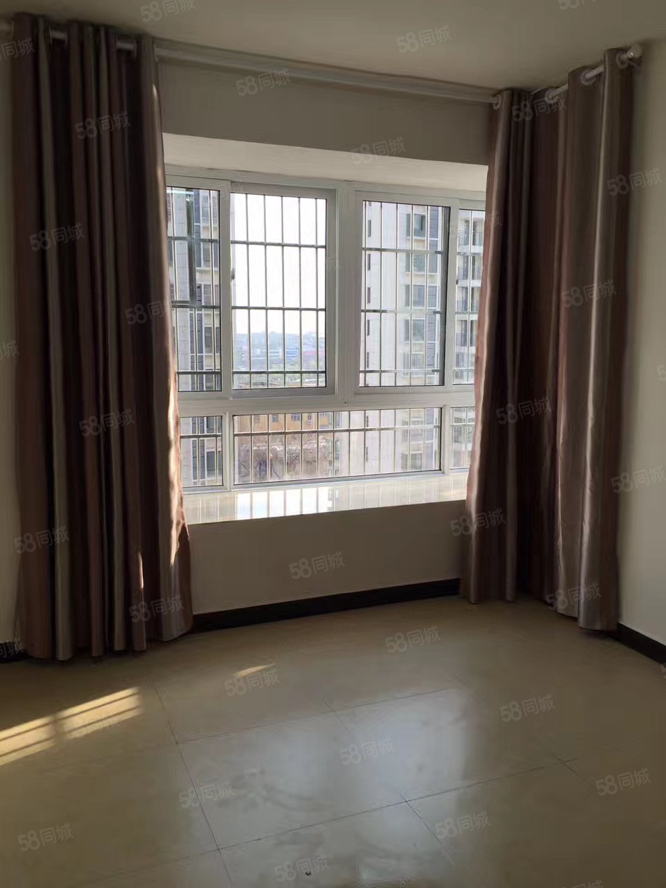 谯郡华府2室1厅1卫85㎡南35万