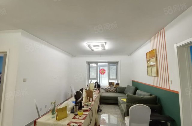急售送车位万达北临 精装两卫 新小区 拎包入住