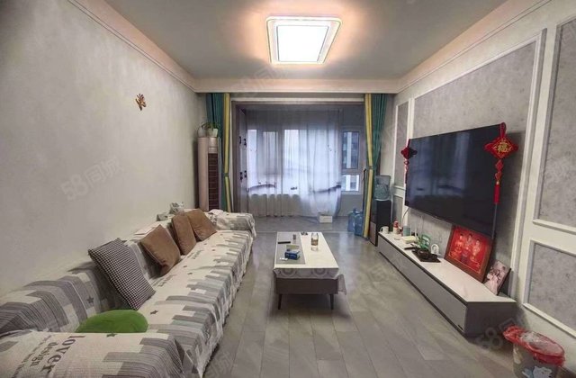 荣盛锦绣学府 3房 周边配套完善