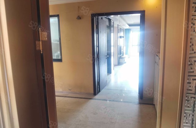 佛奥湾4室2厅183.45㎡180万二手房图片