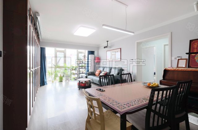 远见名苑(一期)3室1厅127.81㎡1098万二手房图片