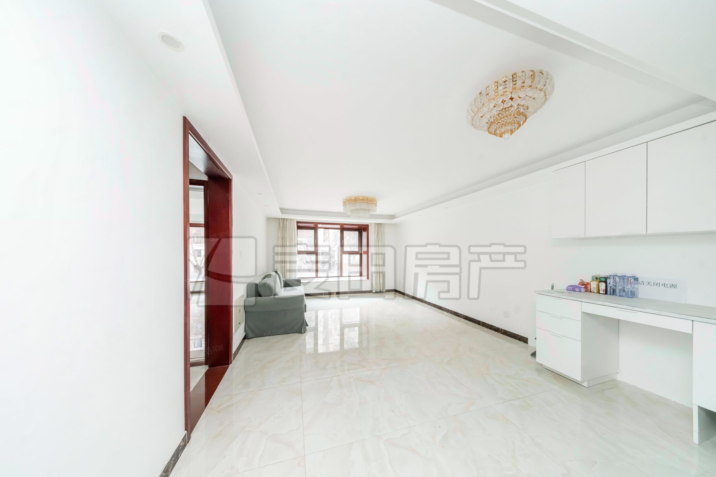 世華龍樾三里3室2廳2衛(wèi)111.52㎡南北1120萬