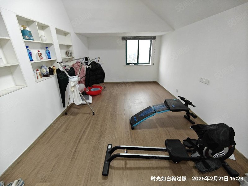 百年香樟花园3室4厅2卫148㎡南北79万