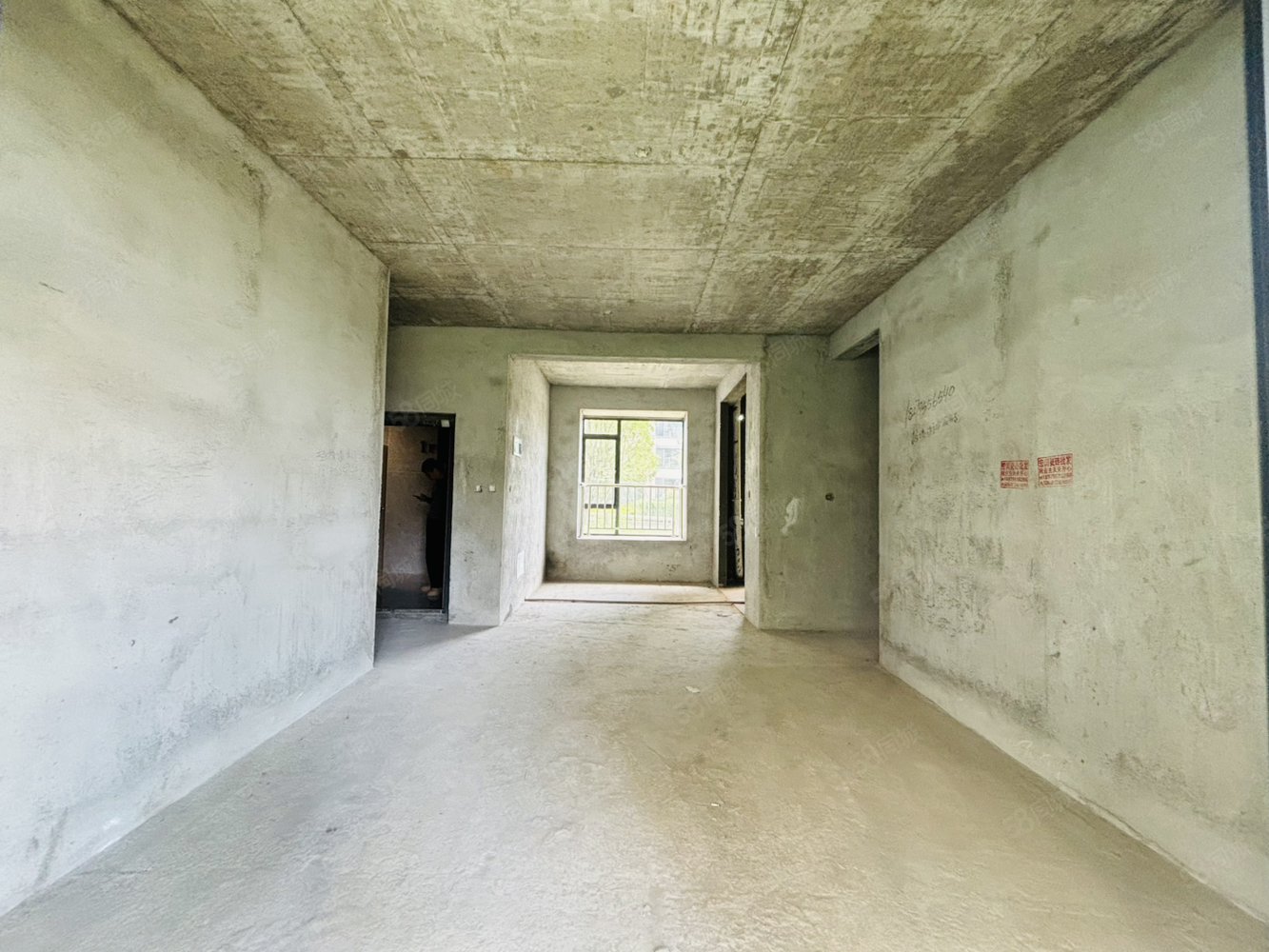 创维瑜园4室2厅2卫131㎡南北53万