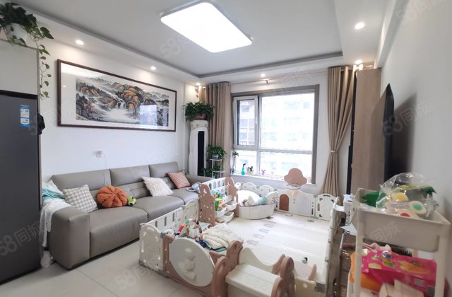 市中心 全屋精装 宝徕花园 带车库 中间楼层采光好 随时看房