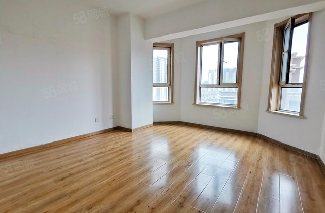 海唐居业100城3室2厅124.8㎡96万二手房图片