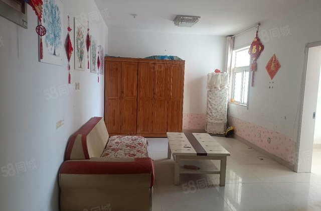 万达北  莲湖花园  两室两厅  免大税带储藏室  全明户型