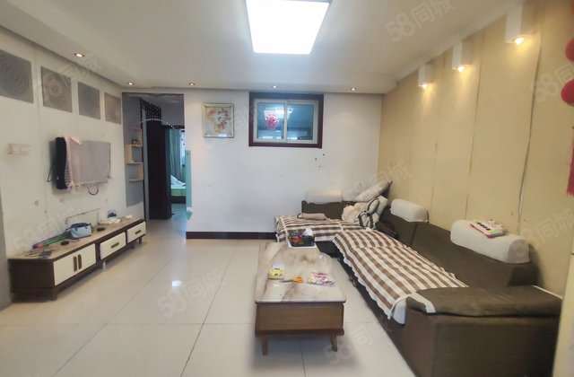 车站万达 伟业中华苑 复式 上下两层 带露台免大税