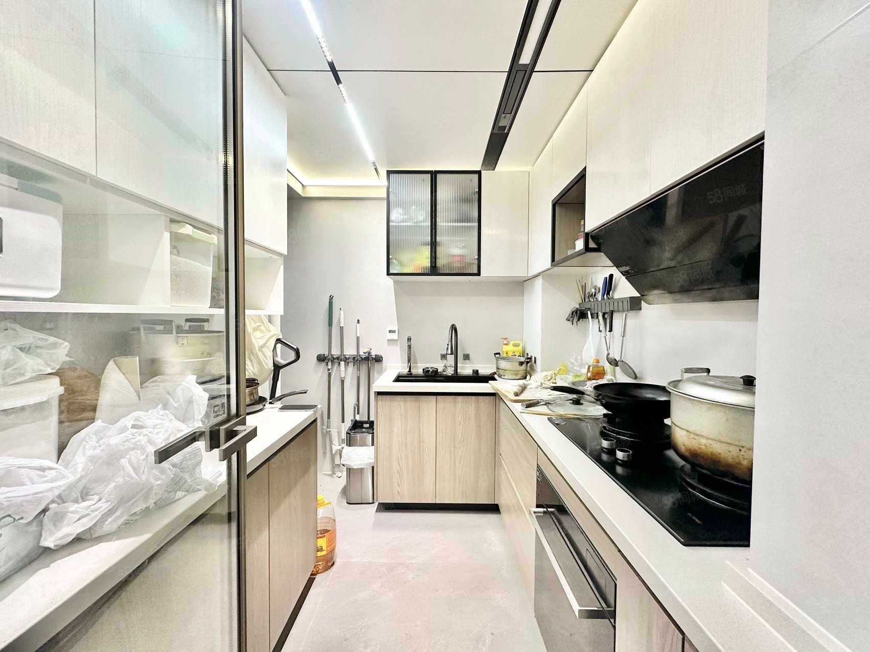 新紀(jì)家園2室2廳1衛(wèi)89.26㎡西南600萬