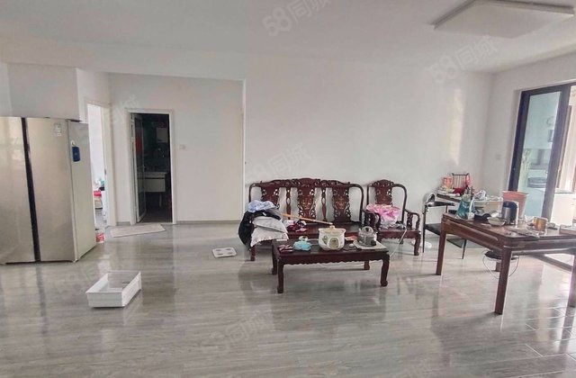 华盛中央公馆3室2厅113㎡124万二手房图片