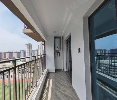 财信  印，  实验，房东急售，楼层好，价格低