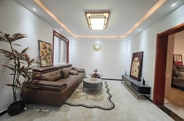 天下景城3室2厅120㎡66.9万二手房图片