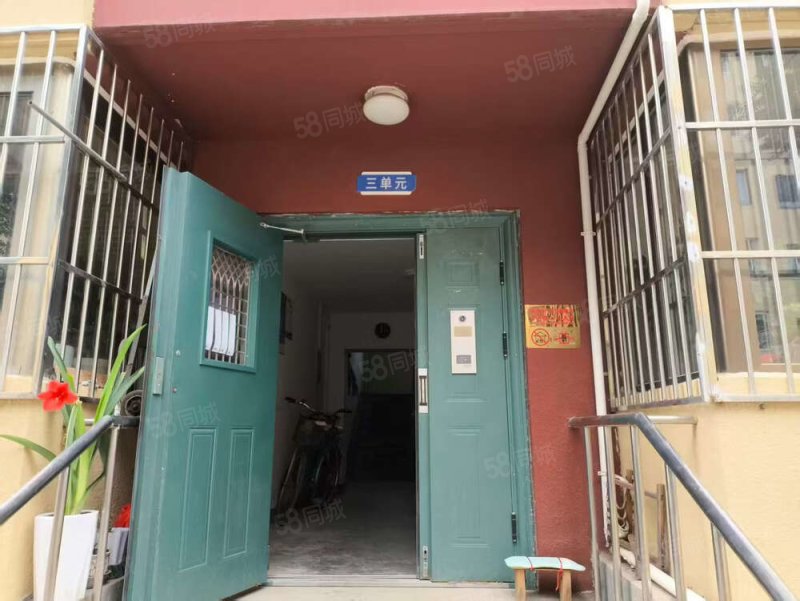 貴園南里(甲區(qū))3室2廳1衛(wèi)102.26㎡南北415萬