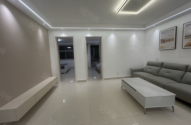 业主急售 嘉明 一楼带院  精装三室 免大税