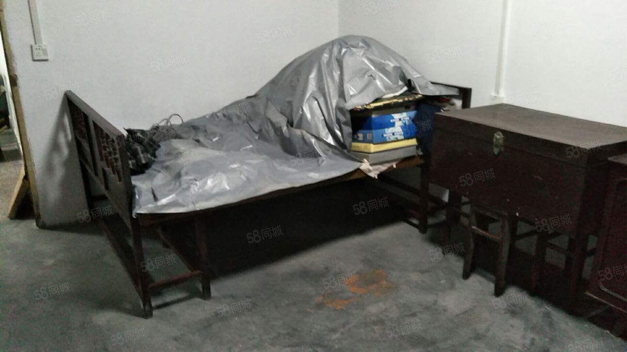 教育局家属院(竹山)3室1厅1卫100㎡南27万