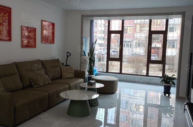 滨湖小区2室1厅101㎡55.8万二手房图片