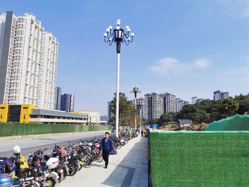 荔景花园2室2厅2卫40㎡南89.9万