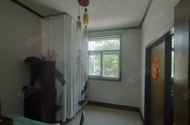 实验滨河花园南区一楼，三居室有钥匙购物方便 ，装修好 三居室