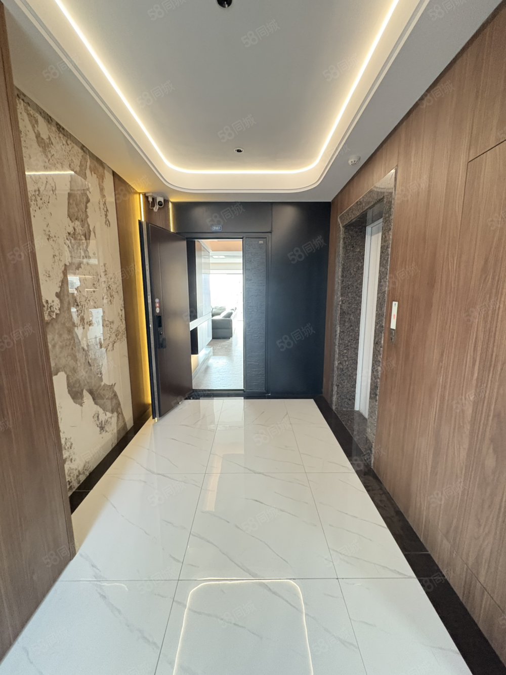 天秀湾4室2厅2卫202㎡南北270万