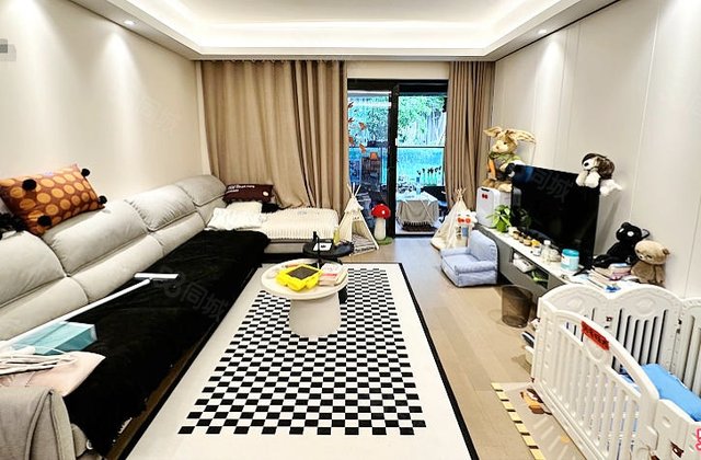 世茂璀璨天城4室2厅129.91㎡137.4万二手房图片