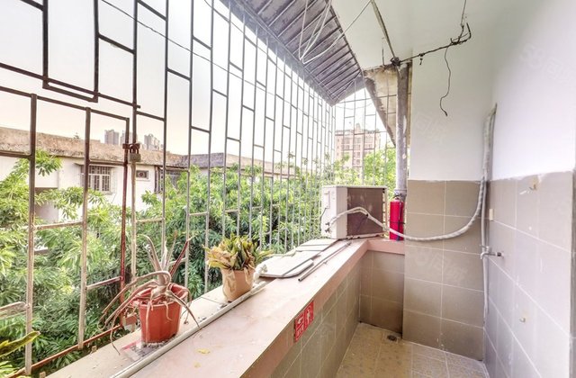龙珠山顶花园2室2厅85㎡205万二手房图片