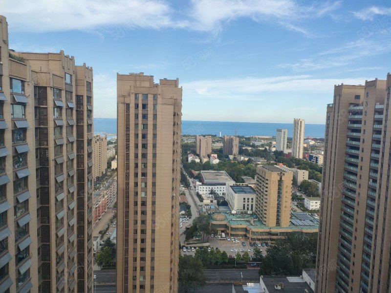 日照港第一生活区3室2厅2卫128㎡南北115万