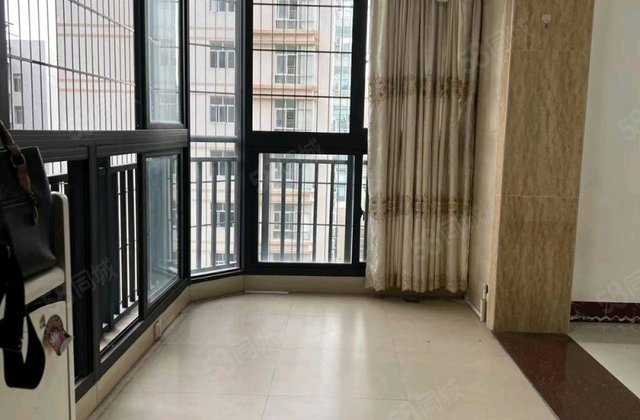 名雅世家4室2厅149.63㎡128万二手房图片