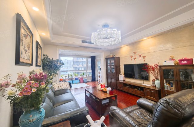 天府世家4室2厅136.94㎡580万二手房图片