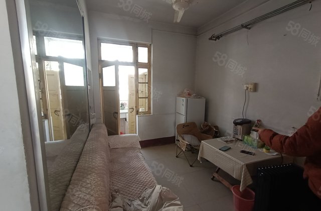 老一中北邻 电业局三院 免大税 两室朝阳