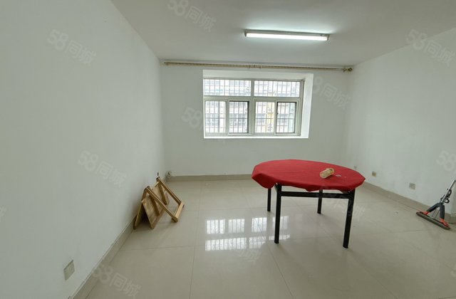 急售总站旁伟业中华苑  全明三室 带储  随时看房