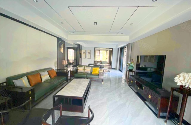 绿地国际博览城海珀九龙4室2厅237㎡330万二手房图片