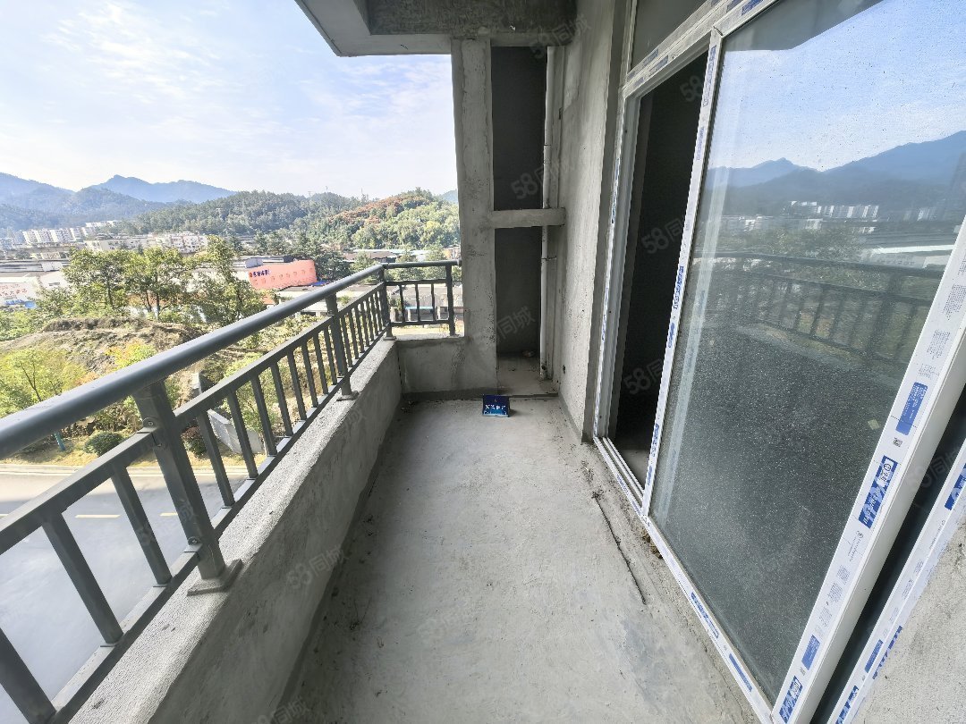 常隆花园3室2厅1卫101㎡南北46.8万