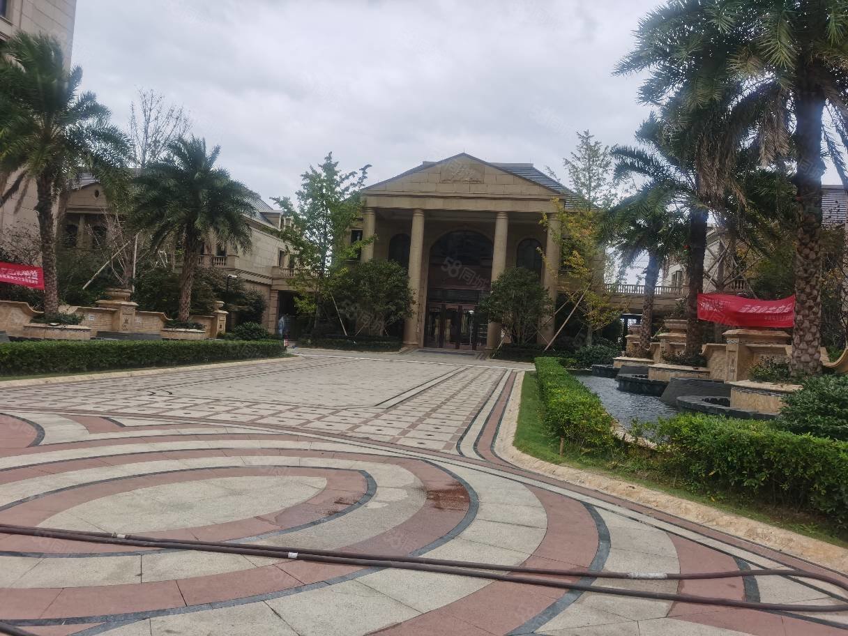 急售急售冠郡铭苑仅12200四室毛坯好楼层洪家