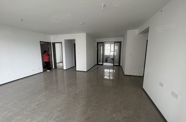 桃李天悦 三室改四室元宝户型136平带车位储藏室