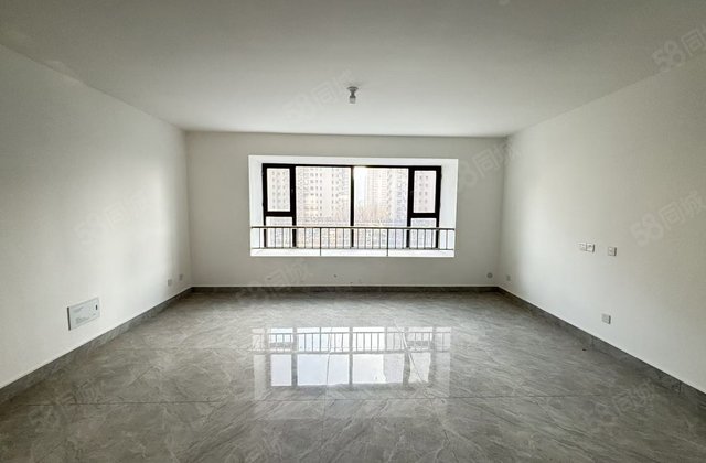 昌润莲城附近 莲湖湾洋房 中间楼层 带车位 莲湖新城旁