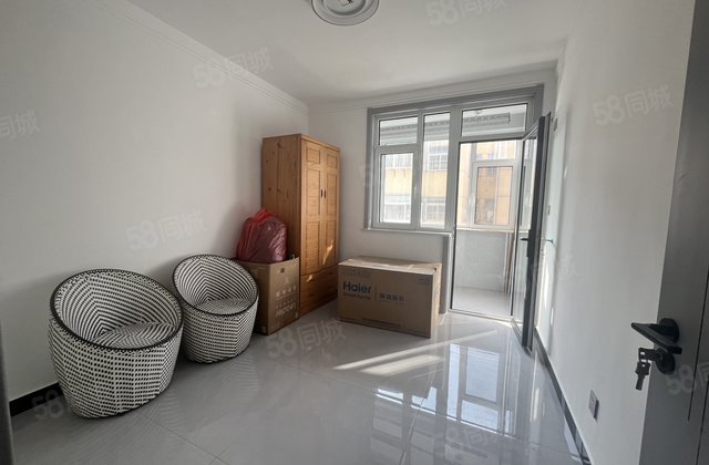 急售 市中心老东昌 育新小区 精装修三室 非顶层 免大税