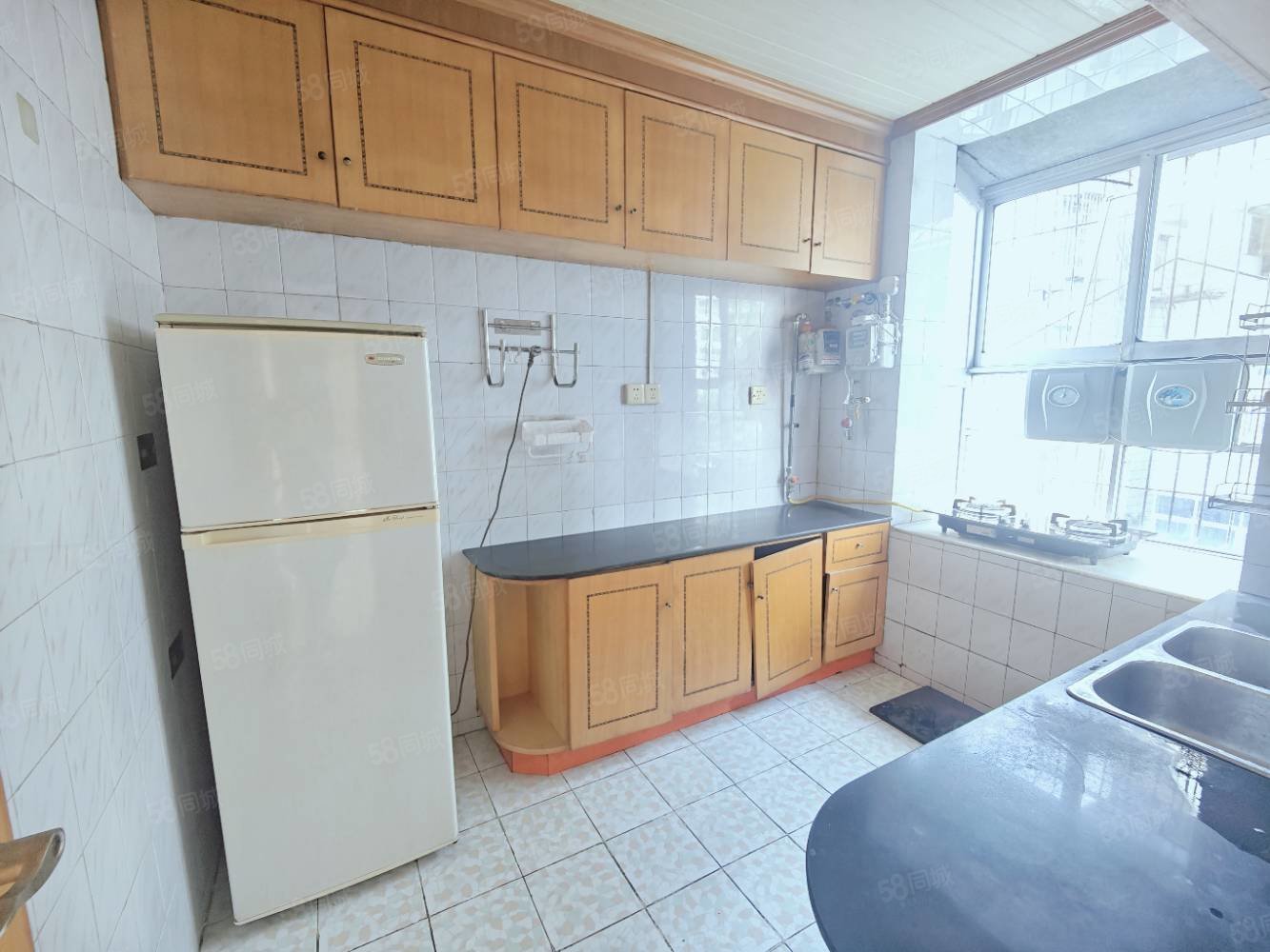 六堰山二区3室2厅2卫135㎡南北46.8万