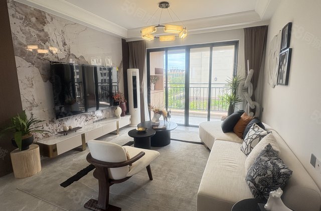 临港公馆4室2厅140㎡119万二手房图片