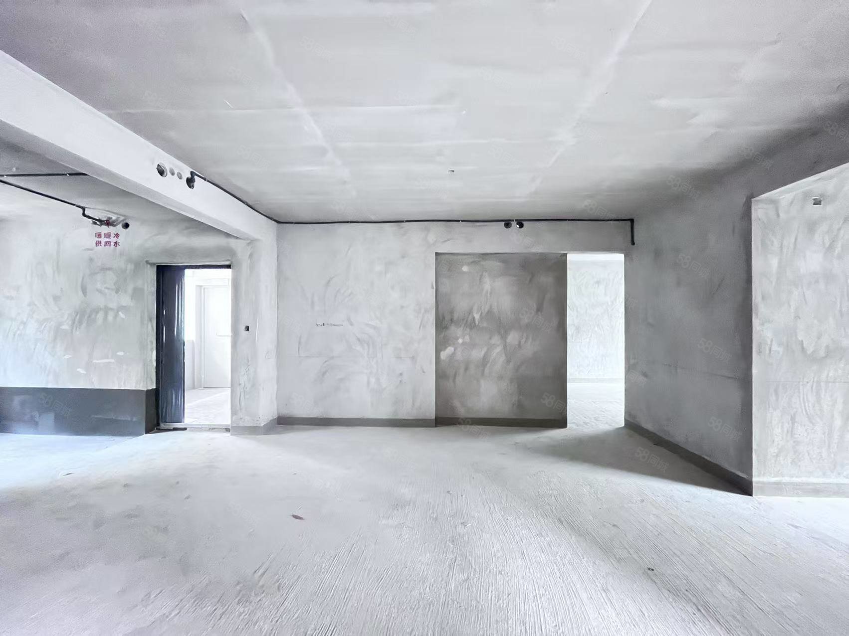 国瑞麓林府4室2厅3卫143㎡南北125万