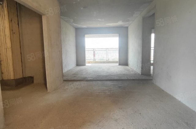 江滨湾1号5室2厅135㎡64万二手房图片