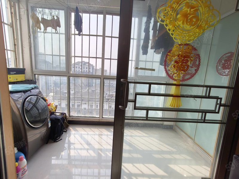 帝景华庭3室2厅1卫150㎡南北63.8万