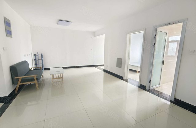 急售，中央帝景公园东临，免大税带储，新房未住！！