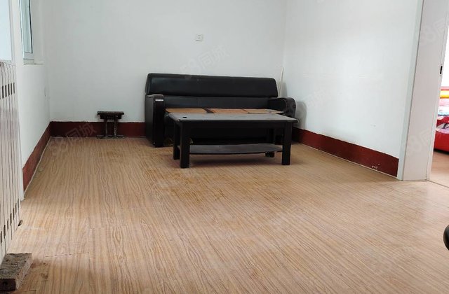 房东急售！！东昌中学旁，馨安小区，四院家属院，中间楼层