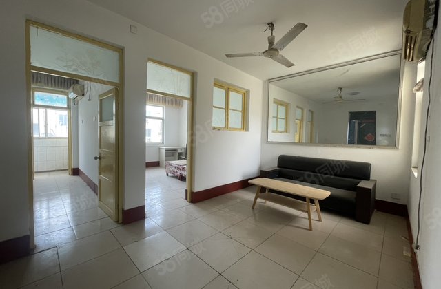 错过悔终生 真湖边房 单价5000  阳台赏荷塘