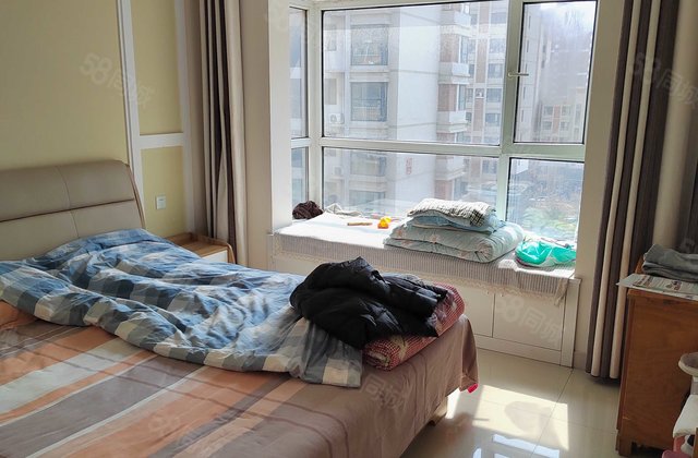 西湖馨苑，中间楼层，东边户，带电梯 环境优雅，房东直卖