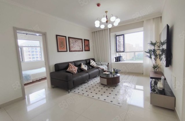 二中附近  海德公园 大学城 东边户 精装三室免大税送储藏室